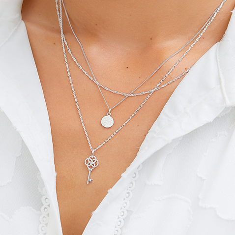 Jewellery gifts for engagements