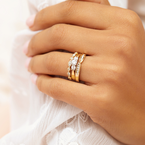Yellow gold three-stone engagement ring Yellow gold three-stone engagement ring